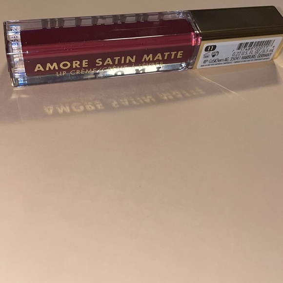 MILANI Amore Satin Matte Lip Crème - Elegant 11- 0.22oz - Picture 6 of 7